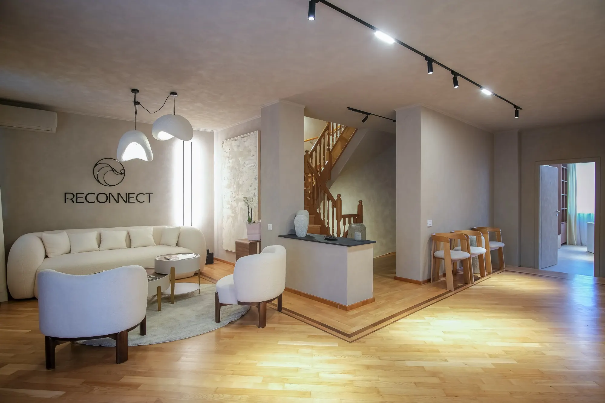 Reconnect Clinic — ambient interior